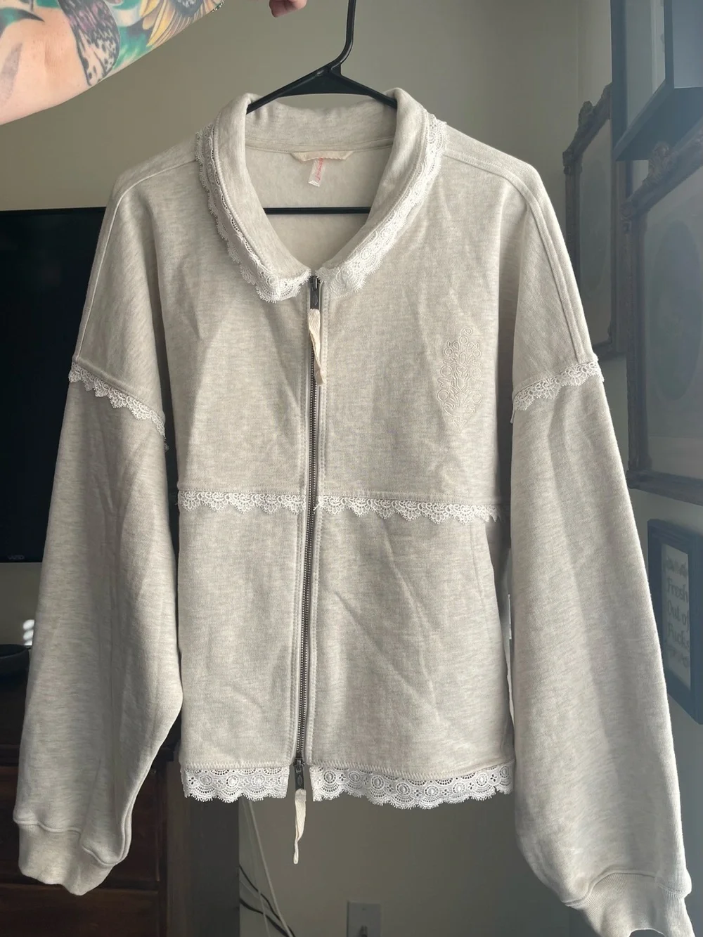 NWT- FP Movement Love All Zip Up - Picture 3 of 4